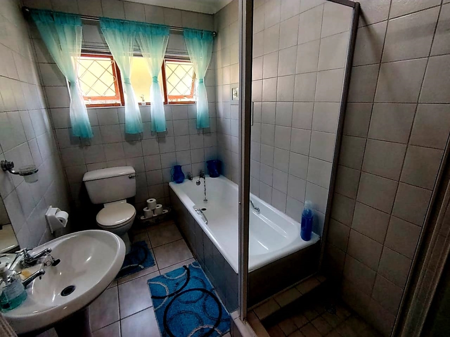 3 Bedroom Property for Sale in Beacon Bay Eastern Cape